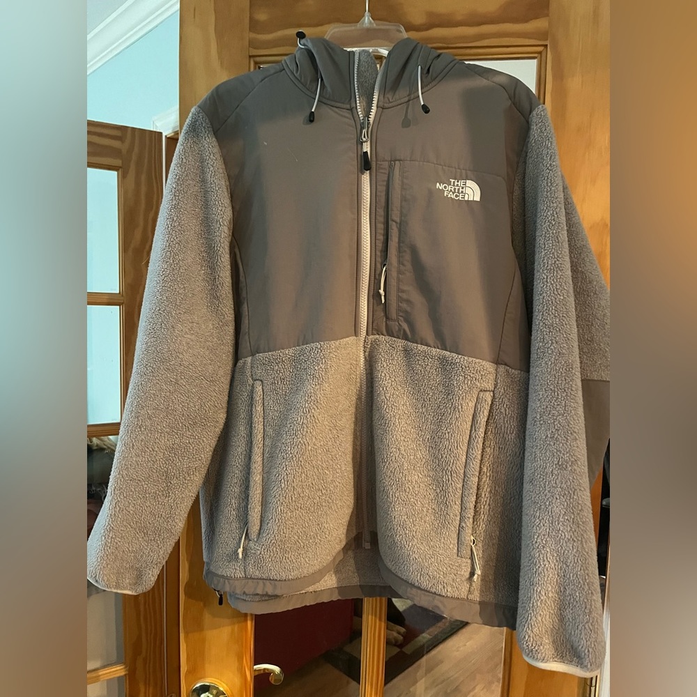 Women’s north face